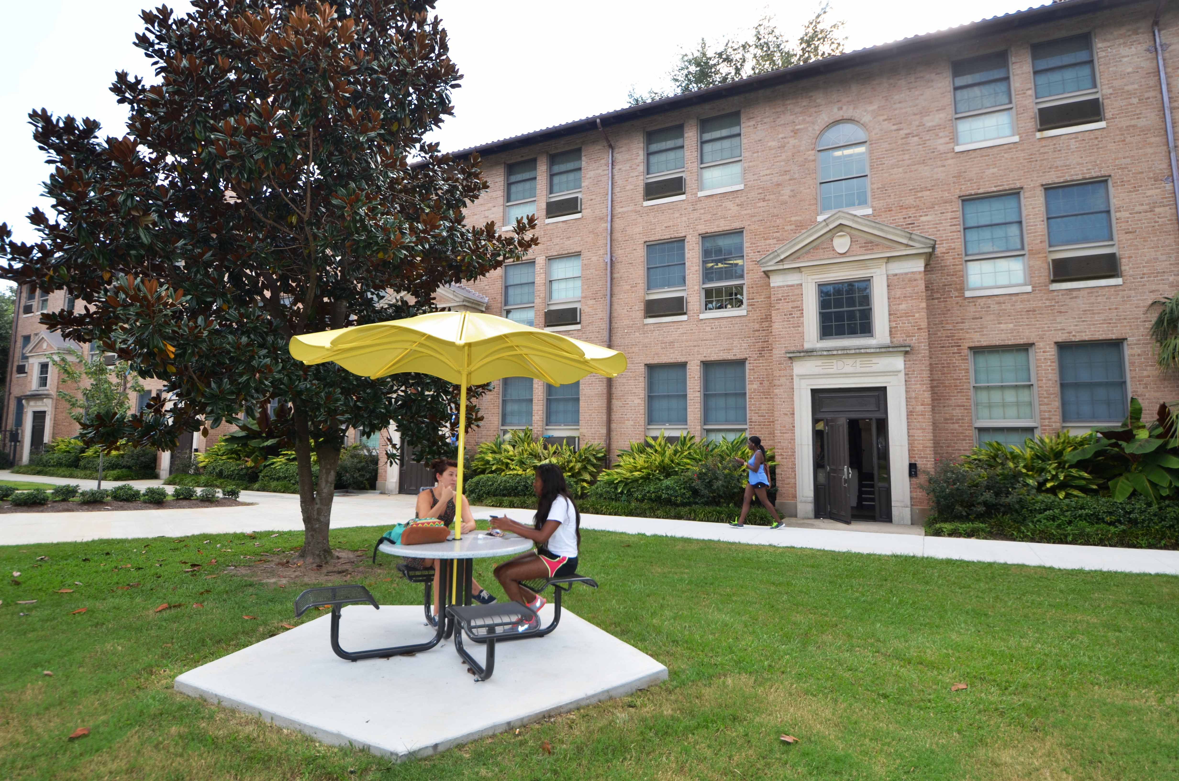 outdoor pentagon courtyard